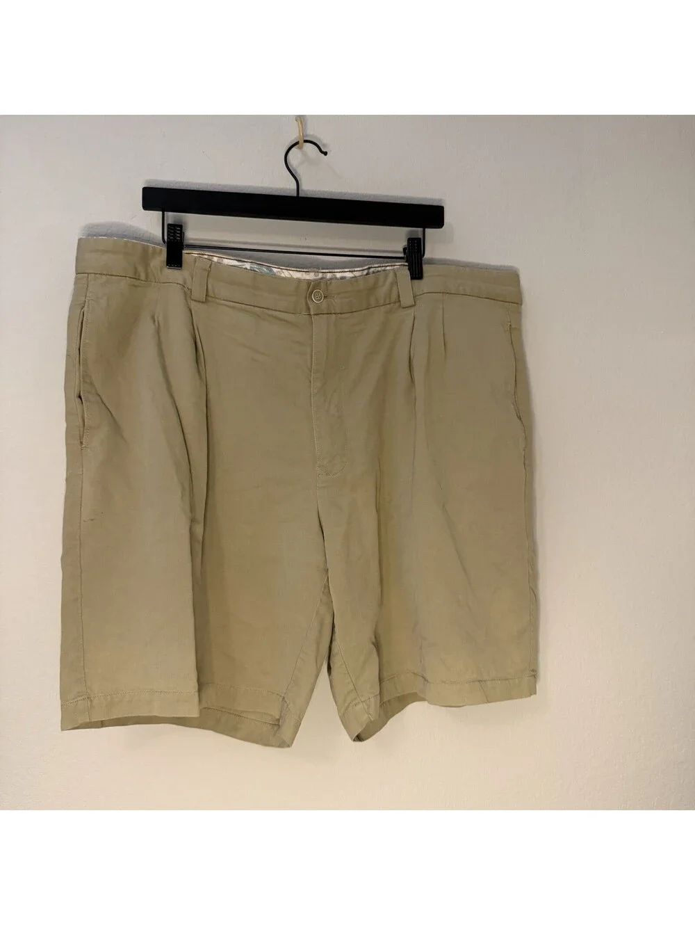 Tommy Bahama 100% Silk Shorts Men 42 Tan Khaki Flat Front Luxury Casual